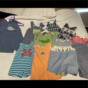 9 outfits size 18months - baby boy